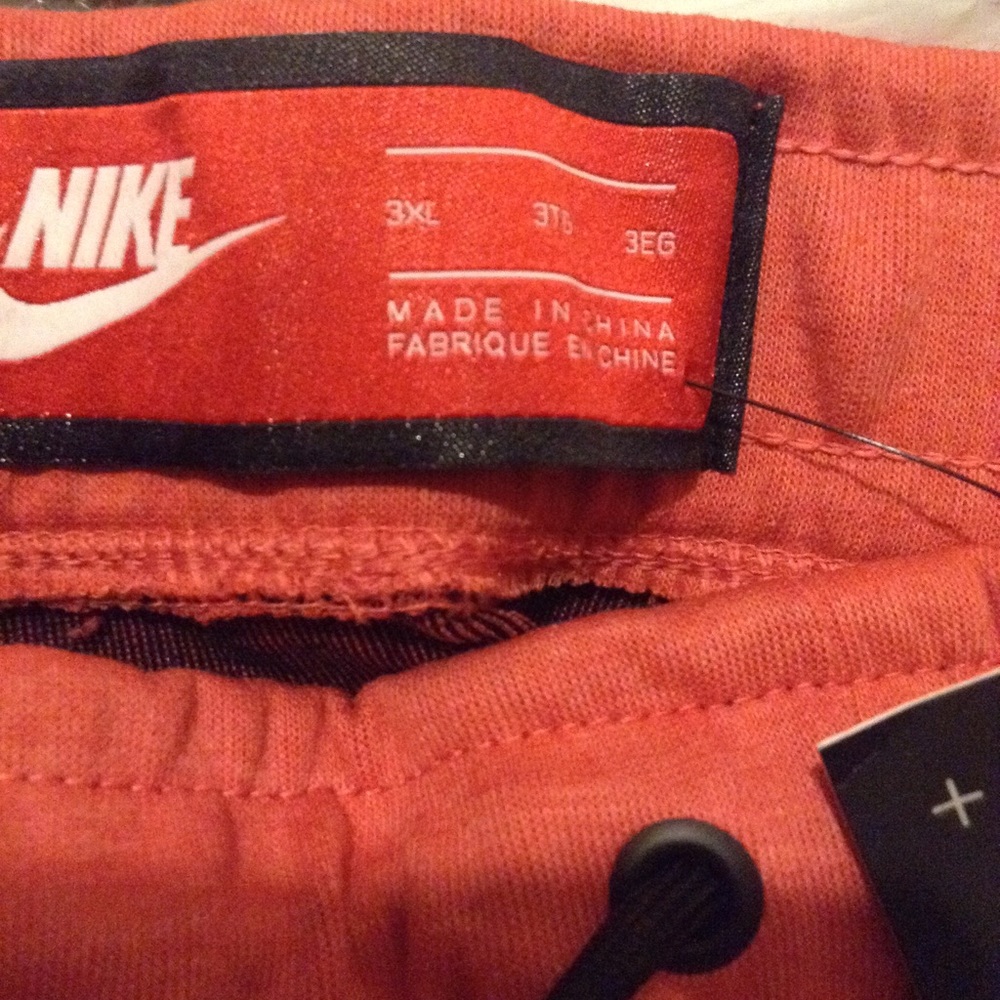 Nike ‼️‼️SOLD‼️‼️ - Picture 2 of 6